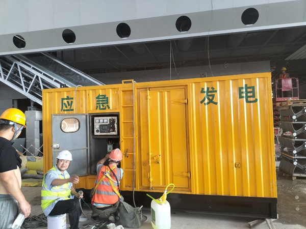马关怎样判断空气滤清器是否需要更换？