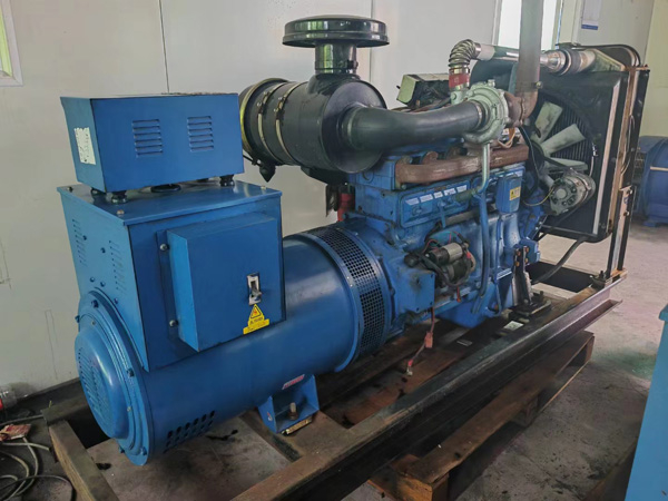 马关100kW柴油发电机组使用多级机油有哪些优缺点？